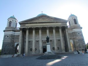 Esztergom : ancienne capitale de la Hongrie!!