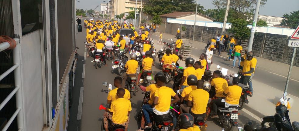 Caravane motorisée de l'Union Progressiste le Renouveau dans Cotonou sous l'égide de l'Honorable Orden ALLADATIN...