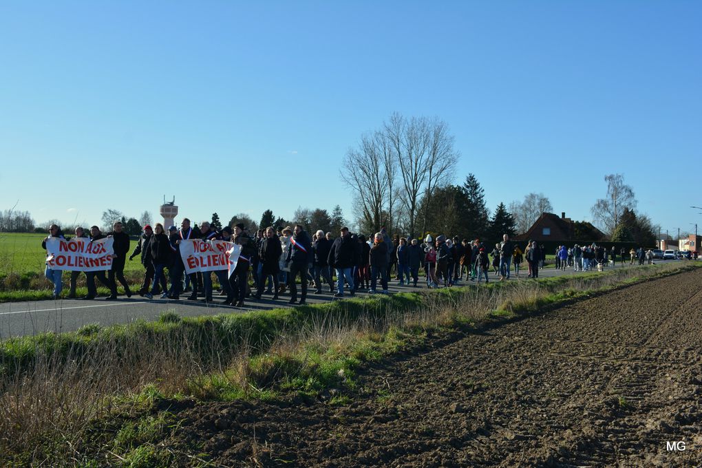 Marche à Monchecourt (59234) et Auberchicourt (59165) pour protester contre le projet d'implantation d'éoliennes lancé par la société Boralex - Photos : 26 février 2023.