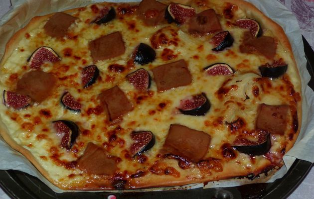 Pizza foie gras figues