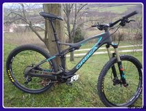 Nouveau, beau, léger , le top du VTT