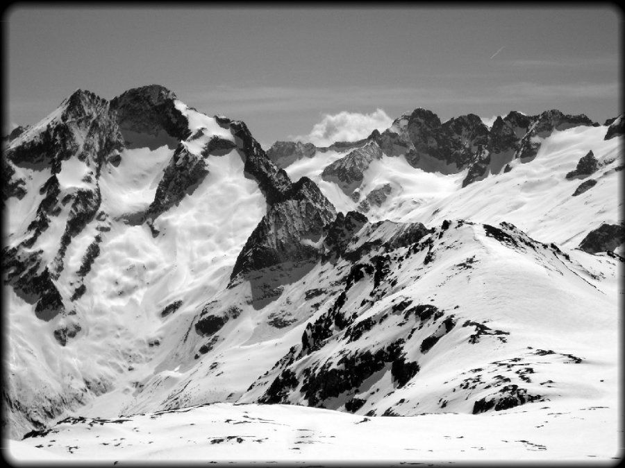 Album - La montagne en noir et blanc