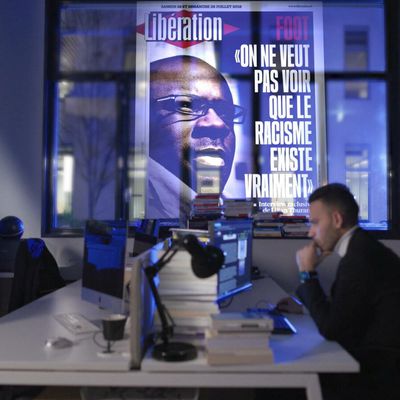 À voir sur France 5 le 11 juin : enquête de Mohamed Bouhafsi sur le racisme dans le football.