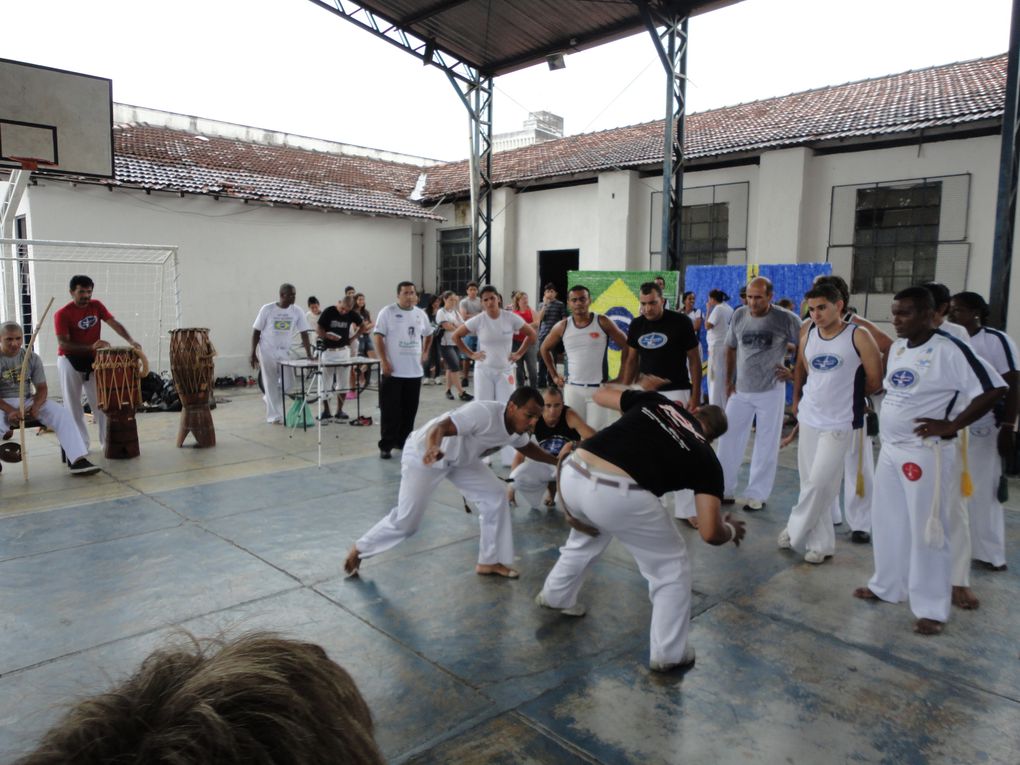 Baptême et passage de cordes du groupe de capoeira "Associação Liberdade". Un weekend de capoeira, de cours avec Mestres et Professores de l'extérieur, de Maculele, de Samba, de Feijoada... que du bonheur! ;)