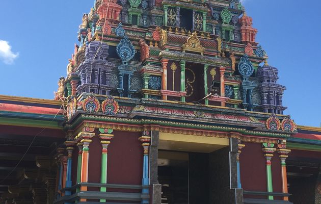 Fidji - Nadi et son temple hindou