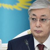 Le président du Kazakhstan prend la tête du parti du pouvoir