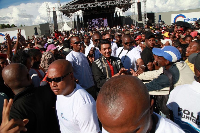 Dans le cadre du IIè anniversaire de la IVèRépublique, le couple présidentiel, Andry et Mialy Rajoelina, a inauguré le «Coliseum de Madagascar» sis à Antsonjombe. 3è partie. Photos: Harilala Randrianarison