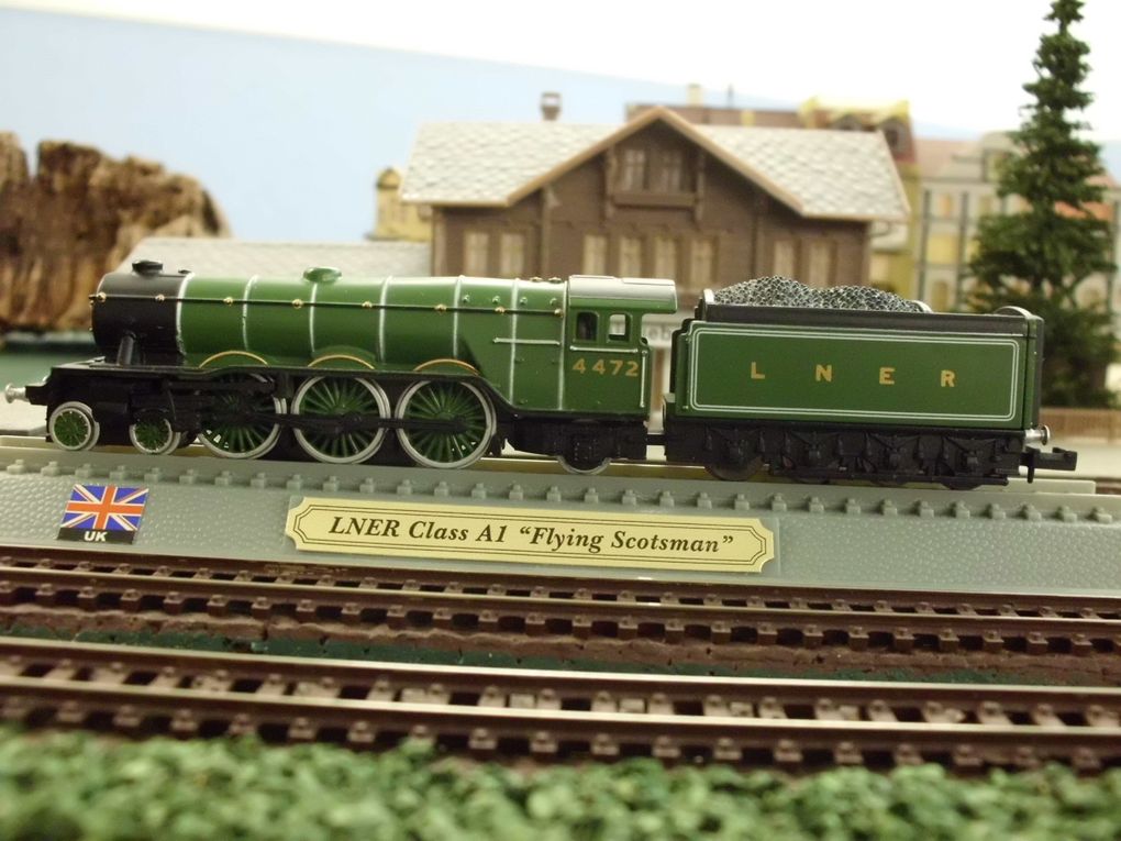 100 LOCOMOTIVES DU MONDE ENTIER