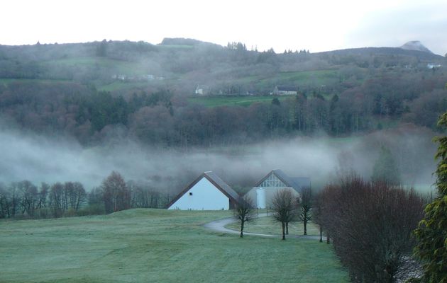 Jour 3: VTT chaine des puy et rando Puy des Goules