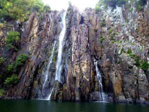 La cascade Langevin vu dans une pub pour dur fromage avec de l'ail de Garrrronne si savourrreux comme disait Maïté à l'époque!! Puis la cascade Niagra et une des cascades des Trois Bassins