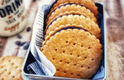 Biscuits fourrés au chocolat 