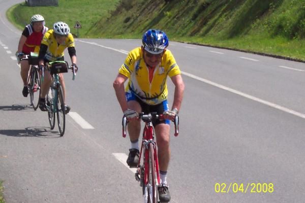 Pays de Soule, Coteaux de Jurancon, Bastides Bearnaises, Vallee du Baretou, quatre belles journees autour d'Oloron Ste Marie avec les cols de Lie, d'Ichere et Marie Blanque. 
Velo, tourisme et l'excellente ambiance habituelle.