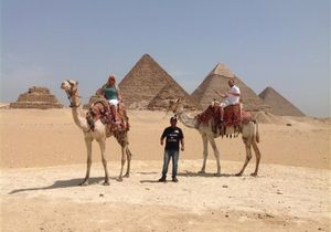  Excursión de un día a las pirámides de Giza Con paseo en camello y el Museo Egipcio