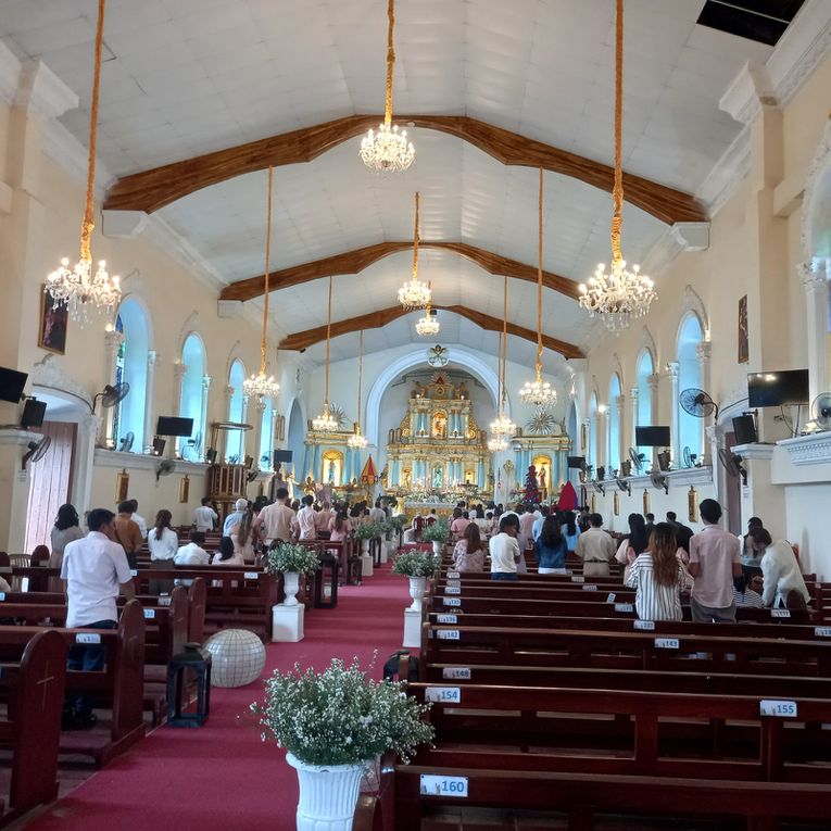 Philippines, L'art d'aimer dans la paroisse de Badoc, Ilocos del Norte. 