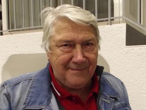 Les vainqueurs des boules : Alain COULOMB, Christiane MUNOZ, Claude BOTHIER, Gérard AMI, Robert SCALISI, Raymond JUVENAL, Martine AMI, Alain CHAVAGNIEUX, Luc EMERIC.