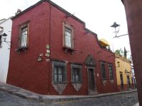 ses maisons aux façades colorées