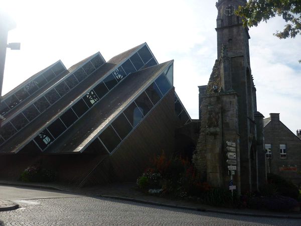 L'Eglise de Locminé (MORBIHAN)