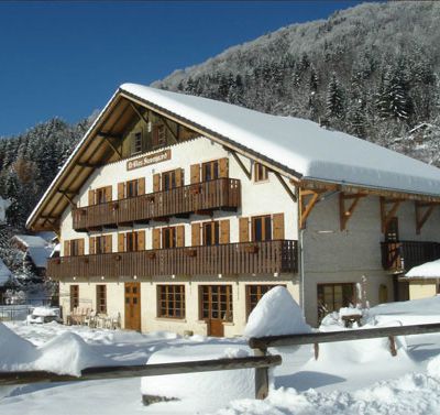 La chalet du Clos Savoyard enneigé