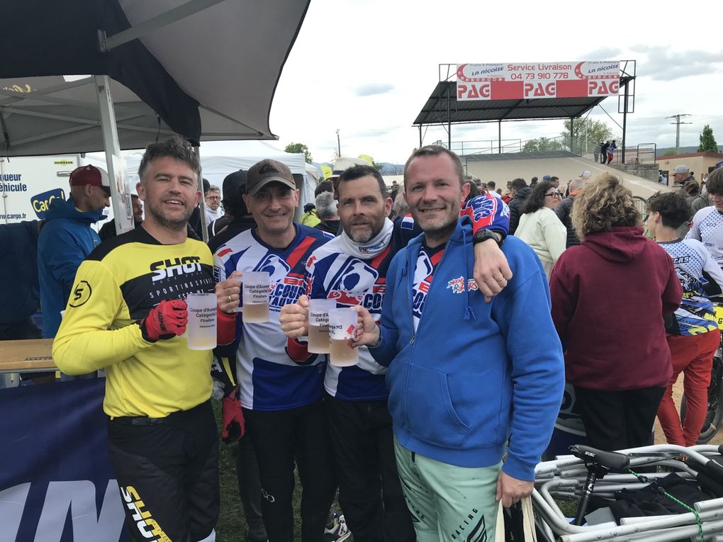 3e manche de la Coupe d'Auvergne à Gerzat : Emmy, Ingrid, Soan, Lancelot, Fabio, Maël sur la plus haute marche !