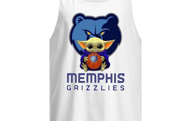 Baby Yoda Hug Memphis Grizzlies Shirt
