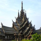 Le Sanctuaire de la Vérité à Na Klua - Noy et Gilbert en Thaïlande