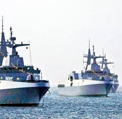  quel prix coûtent 4 des principaux navires militaires d'Afrique du Sud? 