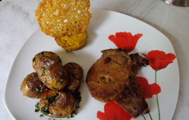 côtes de porc, pommes de terres au four, et compagnie