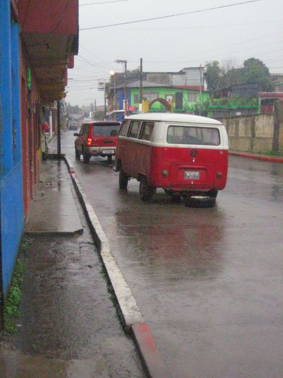 Album - El-Salvador-flying