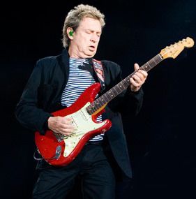 December 31st 1942, Born on this day, English guitarist Andy Summers