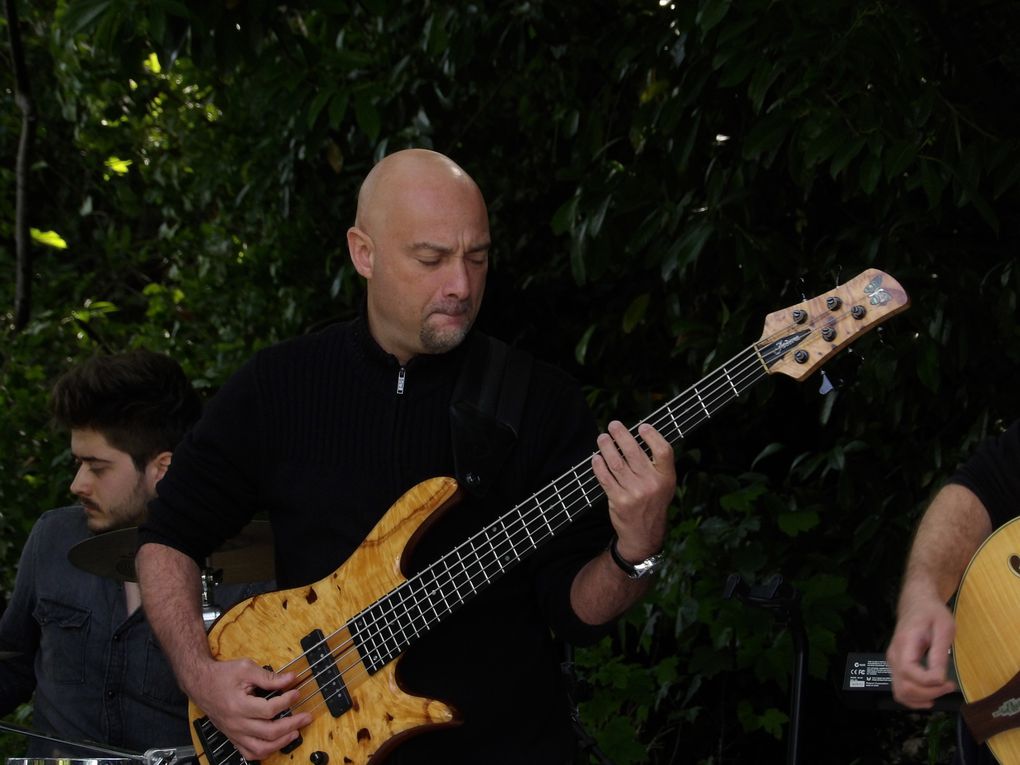 de nuit, mais aussi de jour... samedi 8 juin après-midi dans le jardin de la maison Daudet