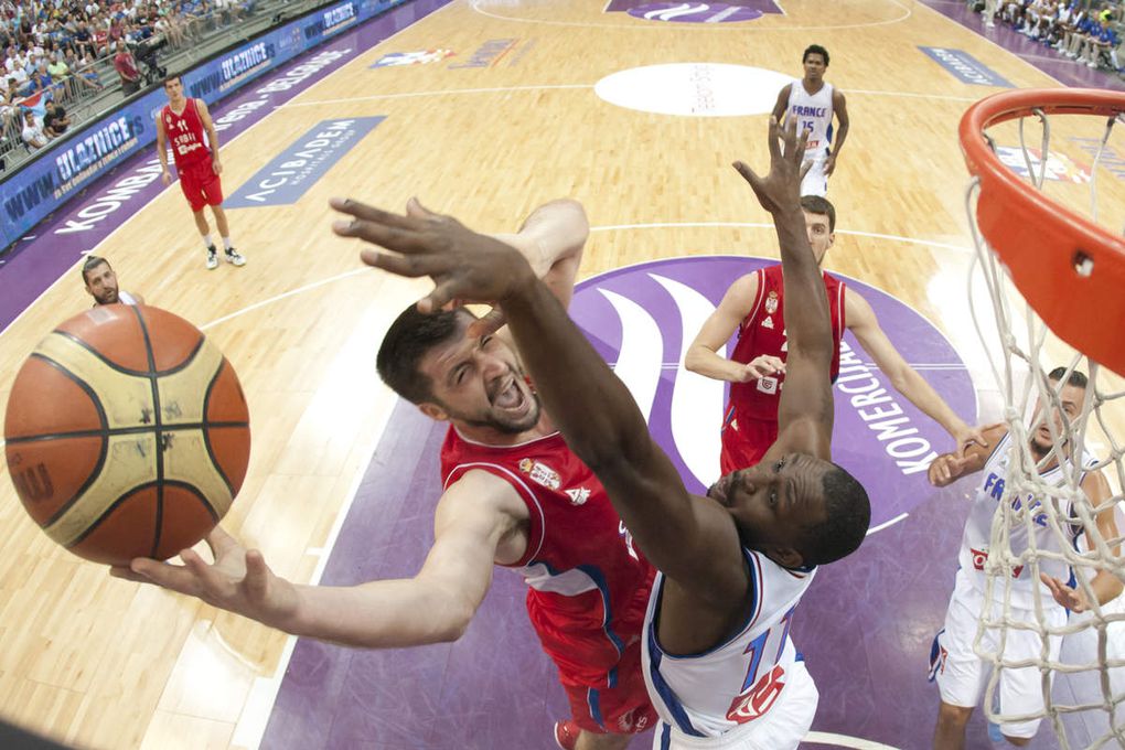 EuroBasket 2015: la France reçoit une claque en Serbie