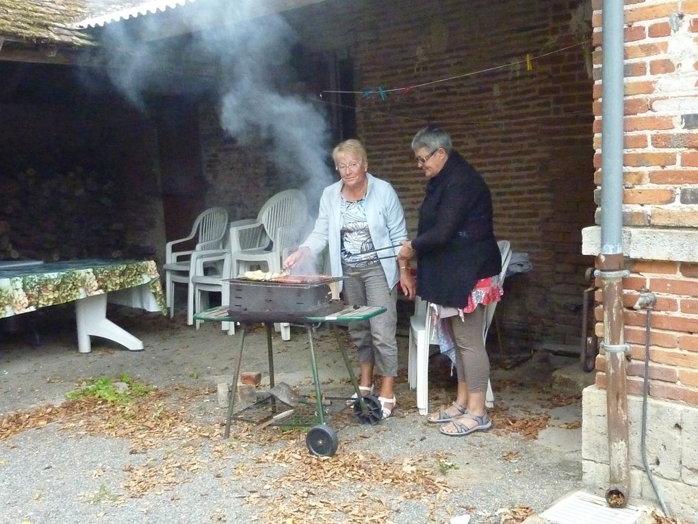 Le dimanche 25, repas barbecue préparé par les pros.