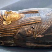 Egypte: découverte de plus de cent sarcophages intacts, un "trésor"