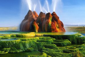 (Lieu mystique) Le Fly Geyser, Nevada - Etats-Unis