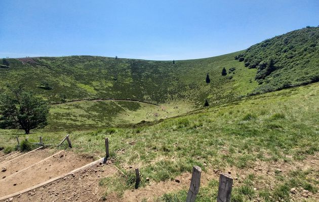 AU COEUR des PUYS des PARCS des VOLCANS (63)