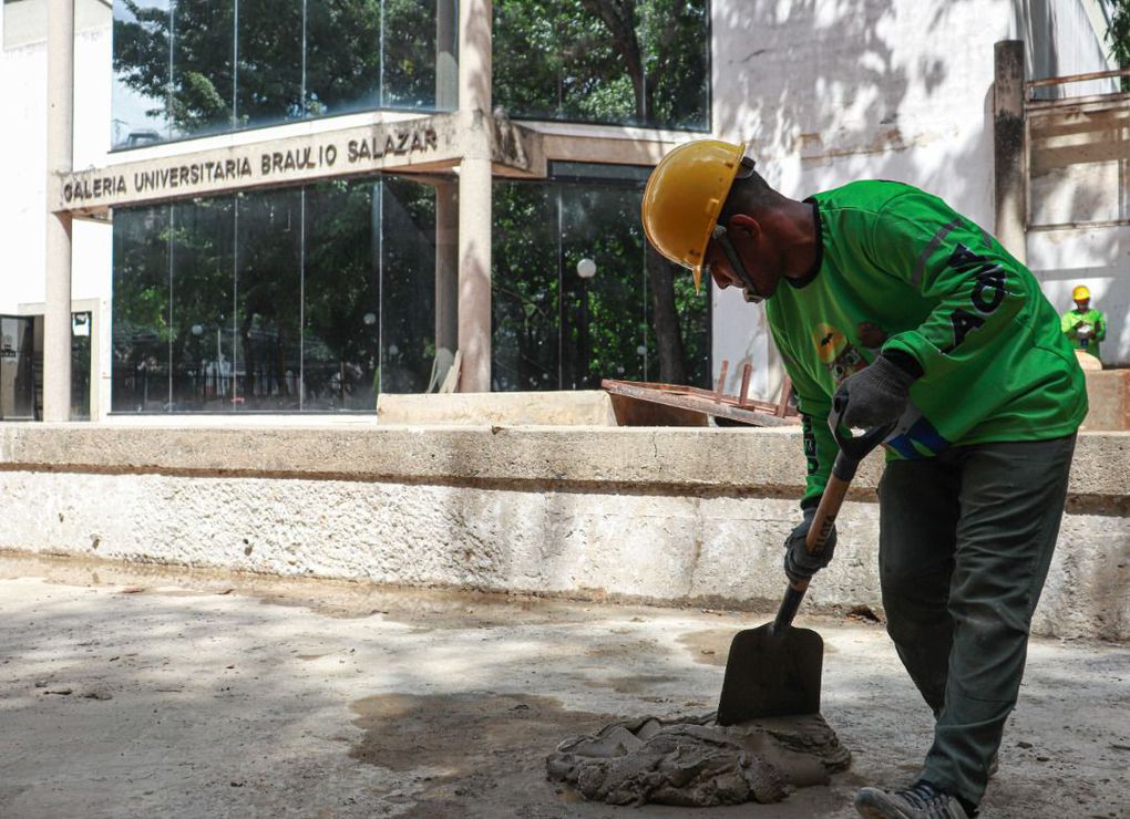“Plan Búho” continúa rehabilitación integral de la plaza “Dr. Fabián de Jesús Díaz” de Prebo en Valencia (+Fotos)