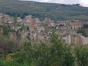 PS: La ville de Poggioreale a été reconstruite un peu plus bas!