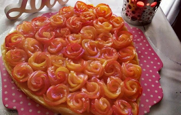 Tarte Coeur aux Pommes Comme une Rose Pour la Saint Valentin