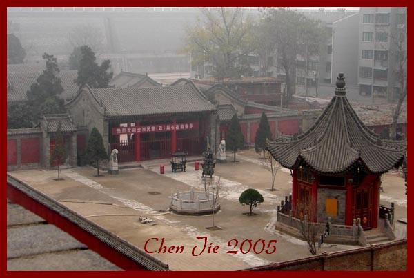 Voici une sélection de mes photos prises lors de mes séjours en Chine. 
Vous trouverez dans cette galerie uniquement des vues en dehors de la ville de Pékin. Précisément Guilin, les tombeaux Ming et la Muraille de Chine, Xi'an...