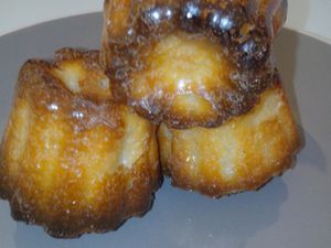 Canelés de Bordeaux