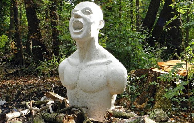 La Sculpture sur Béton - L'Art de Transformer la Matière Brut