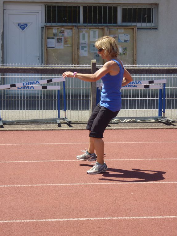 Mardi 26 juin nous avons participé à la 4ième journée olympique paloise.
Merci à Pascale Cartillon à François de l'USEP et au comité olympique départemental pour l'organisation de ces journées.