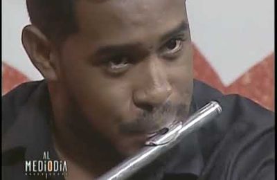 Interprétation du premier danzón  cubain "Las Alturas De Simpson" par Ethiel Faílde (Flûte)