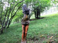 Sculptures sur bois par differents artistes, italiens et étrangers..
