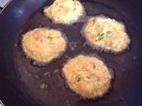 Croquettes de viande hachée et la chair de la courgettes