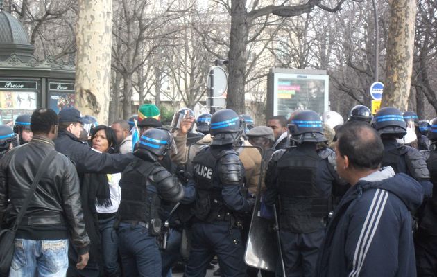 MANIF A PARIS : Forteresse de Myra NDJOKU est envahie par les manifestants en colère !