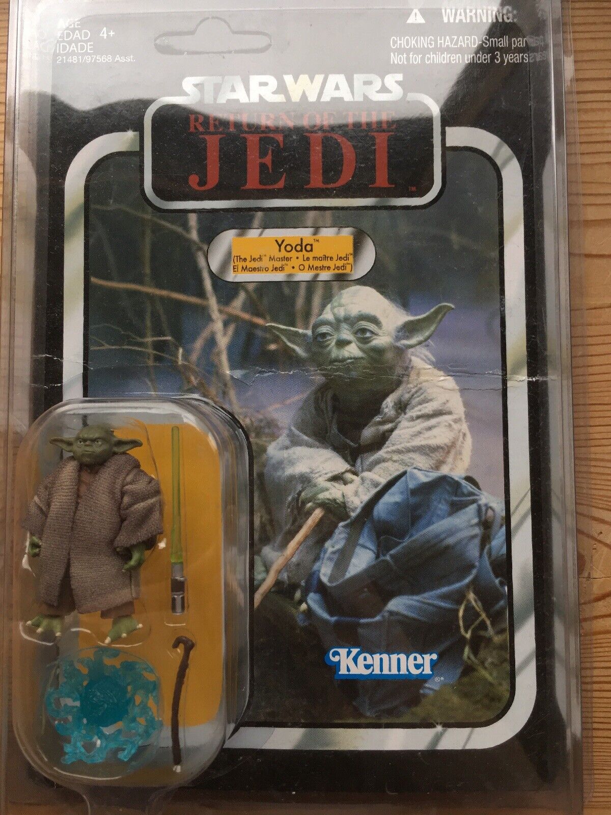 Collection n°182: janosolo kenner hasbro - Page 20 Image%2F1409024%2F20231104%2Fob_c235a1_yoda-canadian-canada-version-vc20