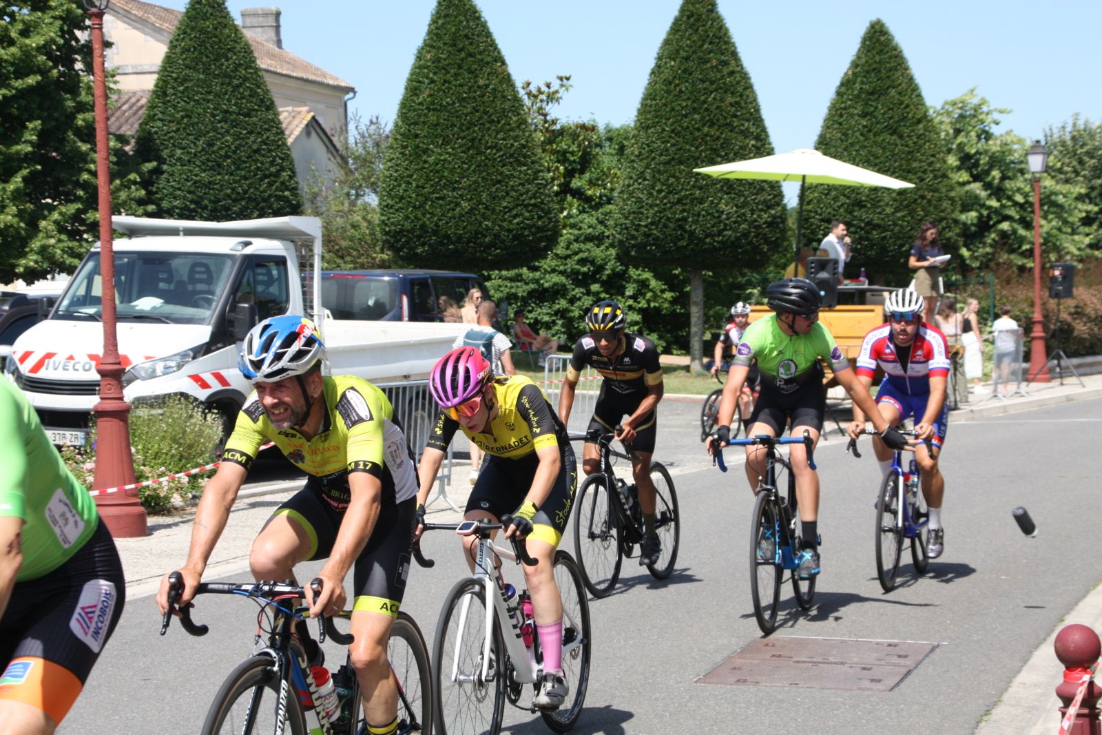 4e  tour  toujours  nos  2  hommes