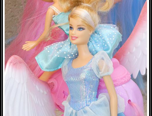 Photo : Barbie en rose et bleu