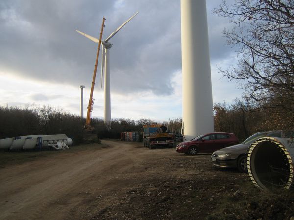 Grand chantier sur le site du parc éolien de Rochefort en Valdaine